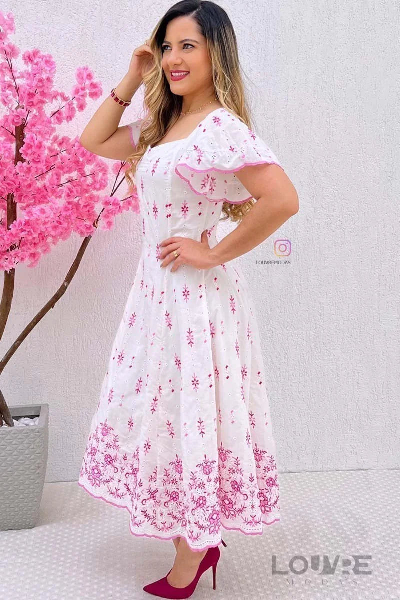 Vestido Midi em Laise de Algodão com Bordados Rosas - Lançamento Moda Evangélica e Executiva